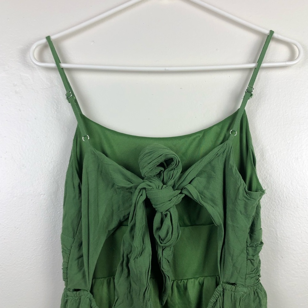 Shinestar Beautiful Green Open Back Dress - Picture 5 of 6